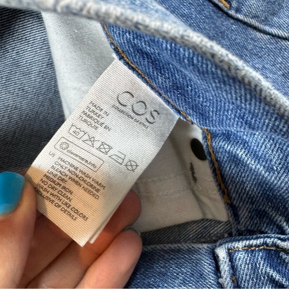 COS Slim Fit Low Rise Cropped Jeans Women’s Size 26 Blue Cotton Denim - Picture 3 of 12